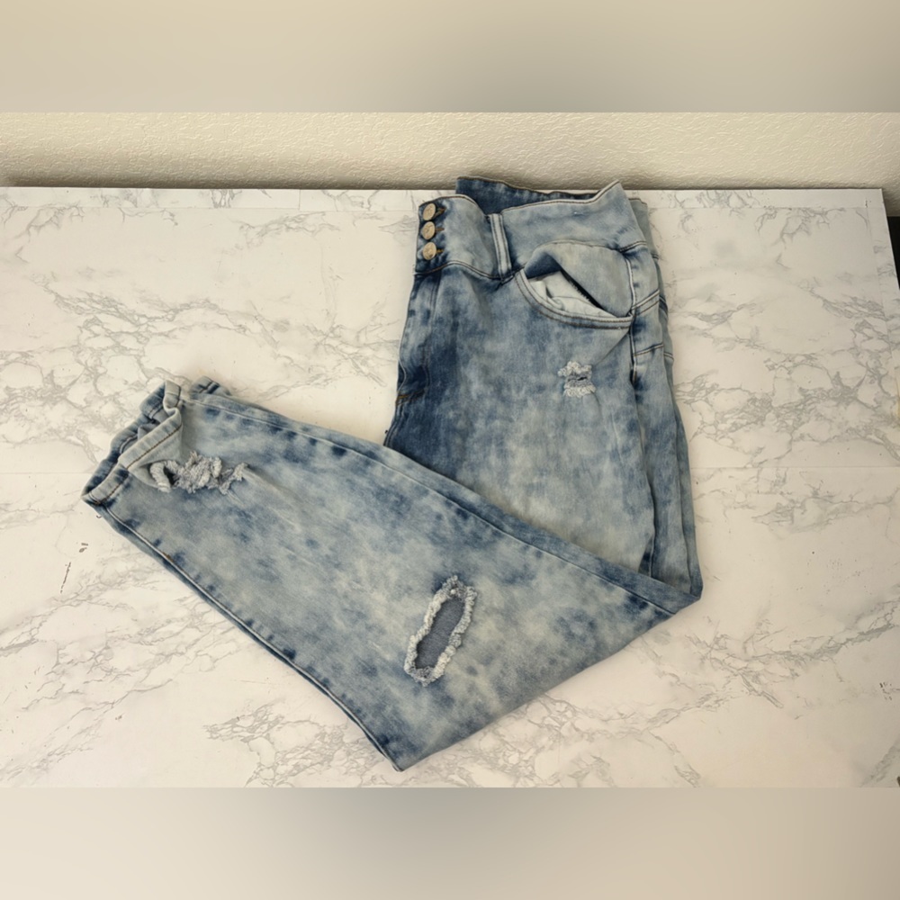 Always Friday women's jeans Sz 24  3 button Acid Wash Distressed Blue Denim​​